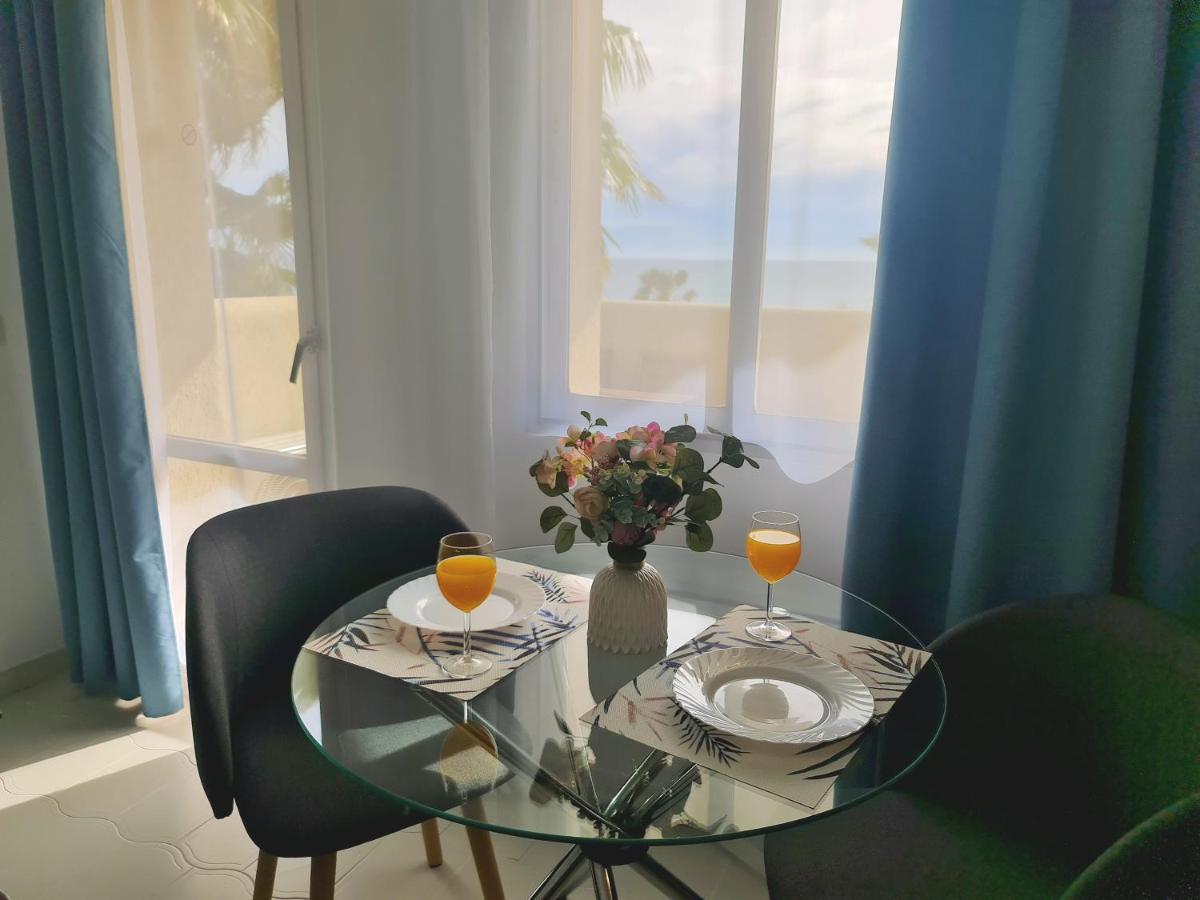 Precioso Apartamento Con Piscinas Y Vistas Al Mar. Benalmádena Kültér fotó