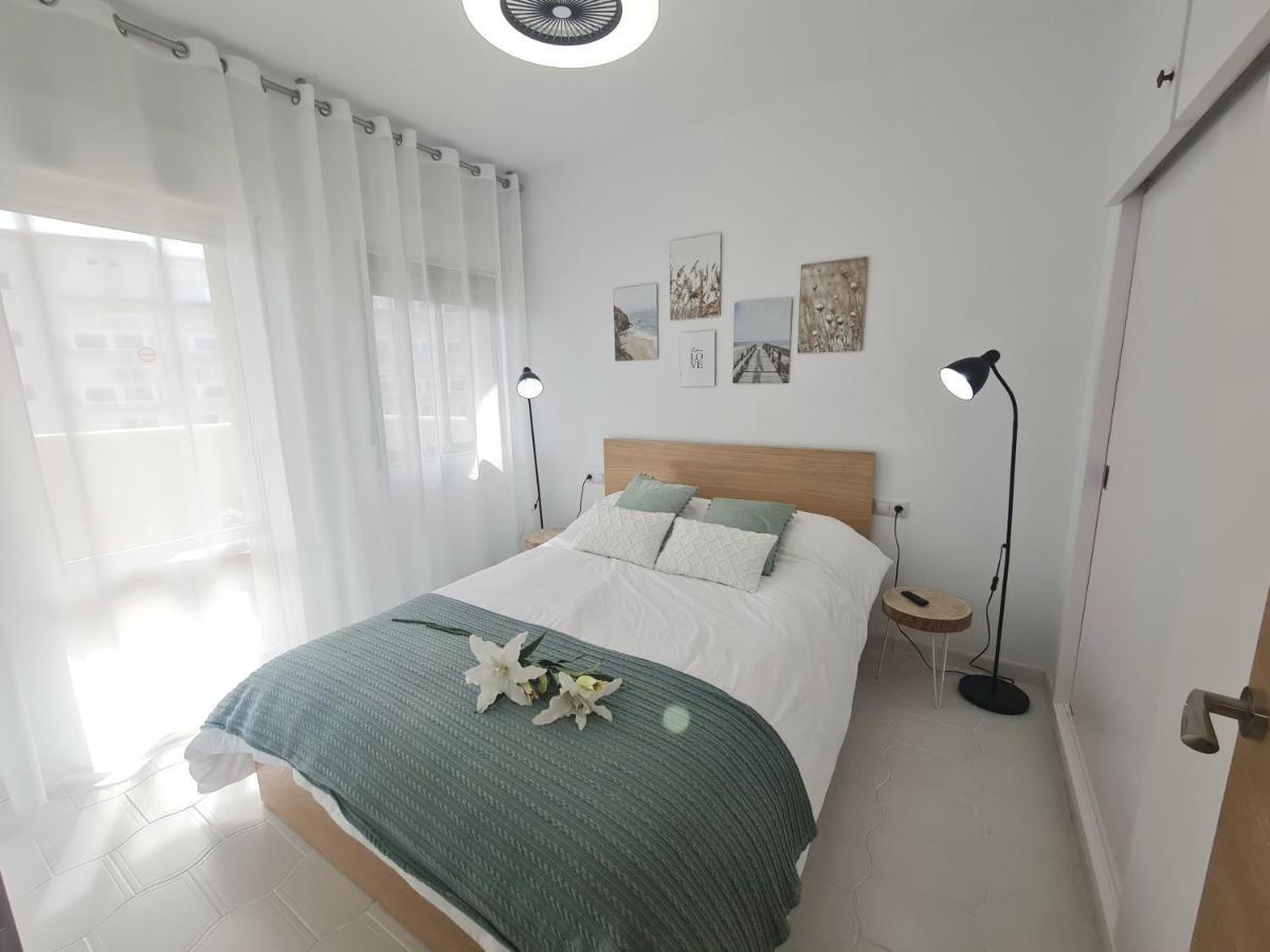 Precioso Apartamento Con Piscinas Y Vistas Al Mar. Benalmádena Kültér fotó