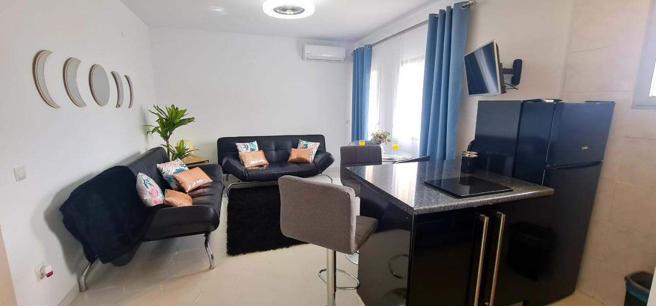 Precioso Apartamento Con Piscinas Y Vistas Al Mar. Benalmádena Kültér fotó