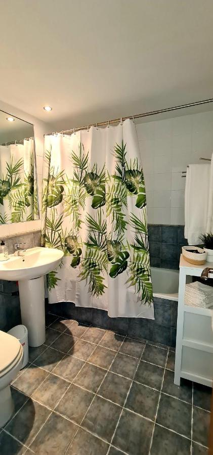Precioso Apartamento Con Piscinas Y Vistas Al Mar. Benalmádena Kültér fotó