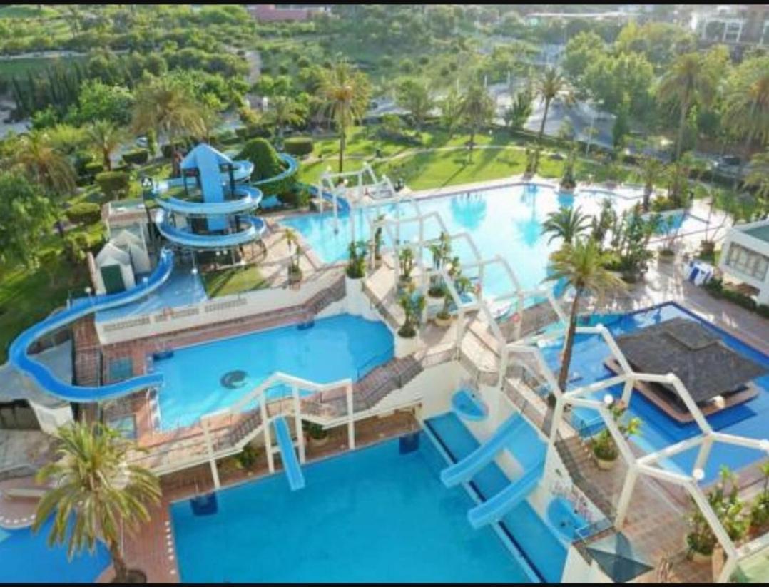 Precioso Apartamento Con Piscinas Y Vistas Al Mar. Benalmádena Kültér fotó