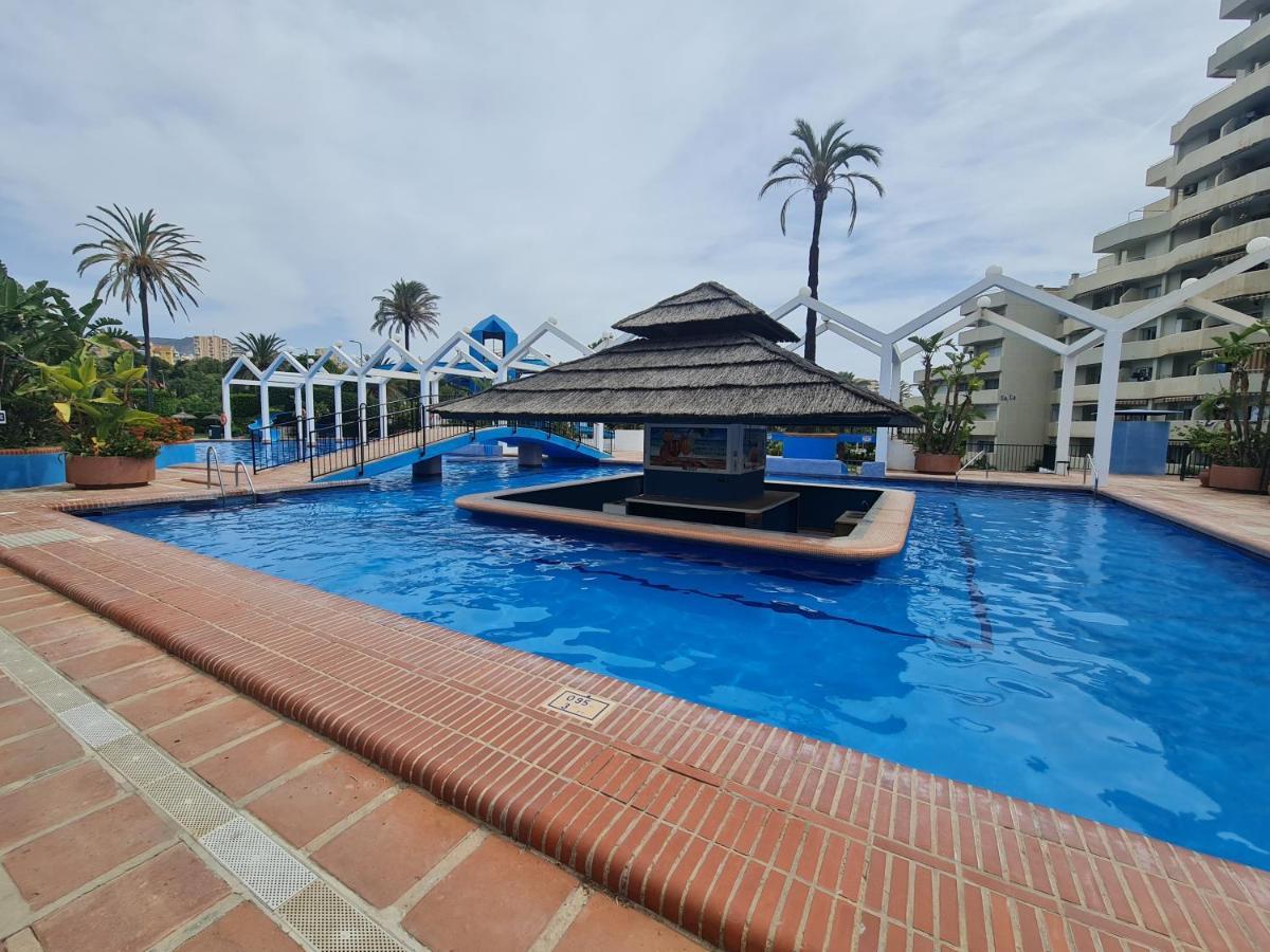 Precioso Apartamento Con Piscinas Y Vistas Al Mar. Benalmádena Kültér fotó