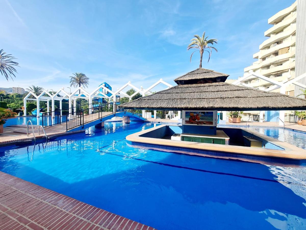 Precioso Apartamento Con Piscinas Y Vistas Al Mar. Benalmádena Kültér fotó