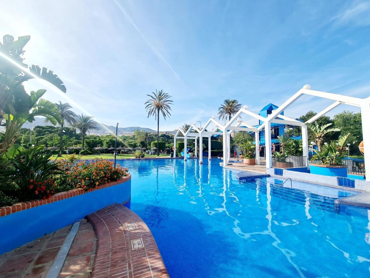Precioso Apartamento Con Piscinas Y Vistas Al Mar. Benalmádena Kültér fotó
